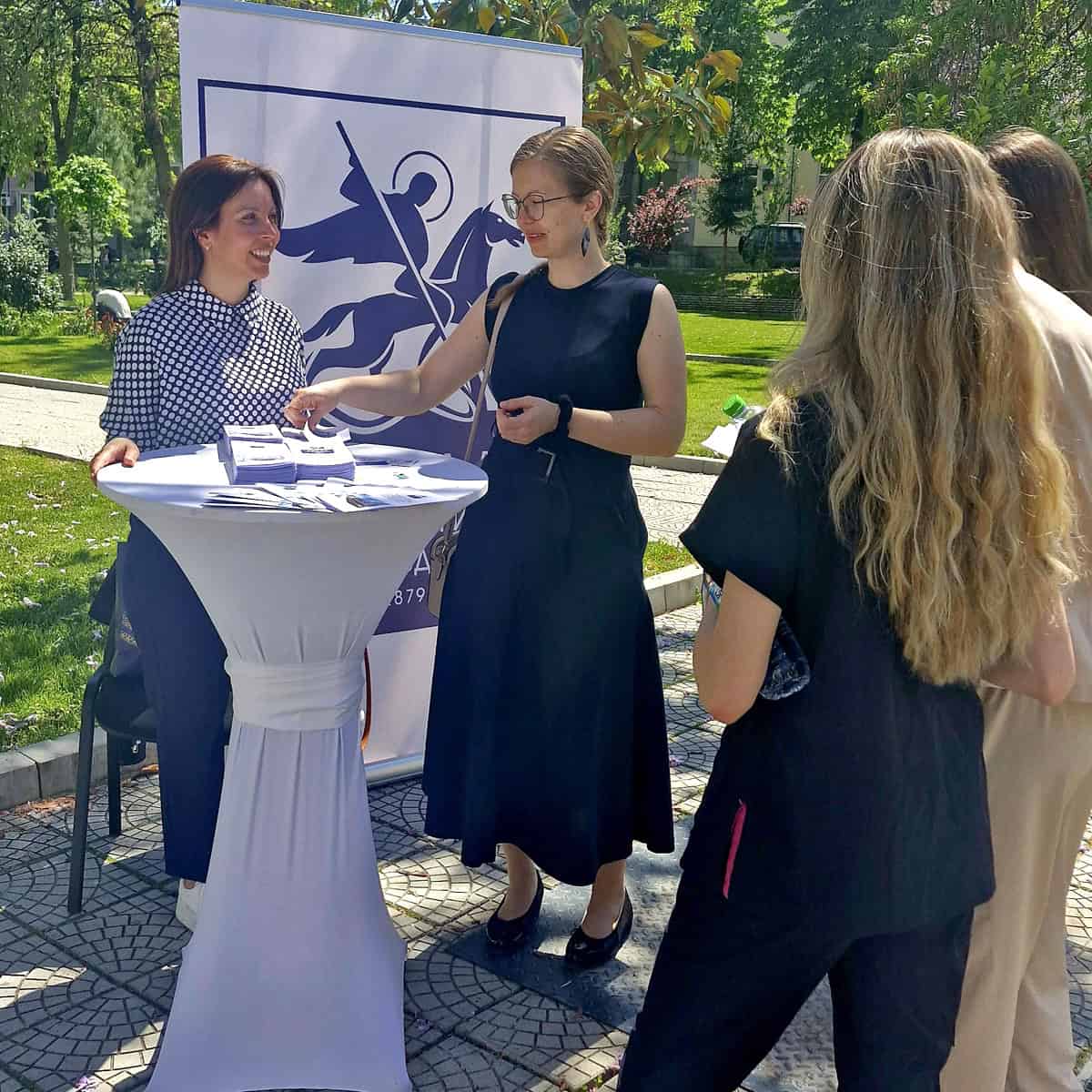 УМБАЛ „Свети Георги“ представи възможностите за кариера пред млади медици на форум в Пловдив 2 forum za karierno razvitie 2025 2