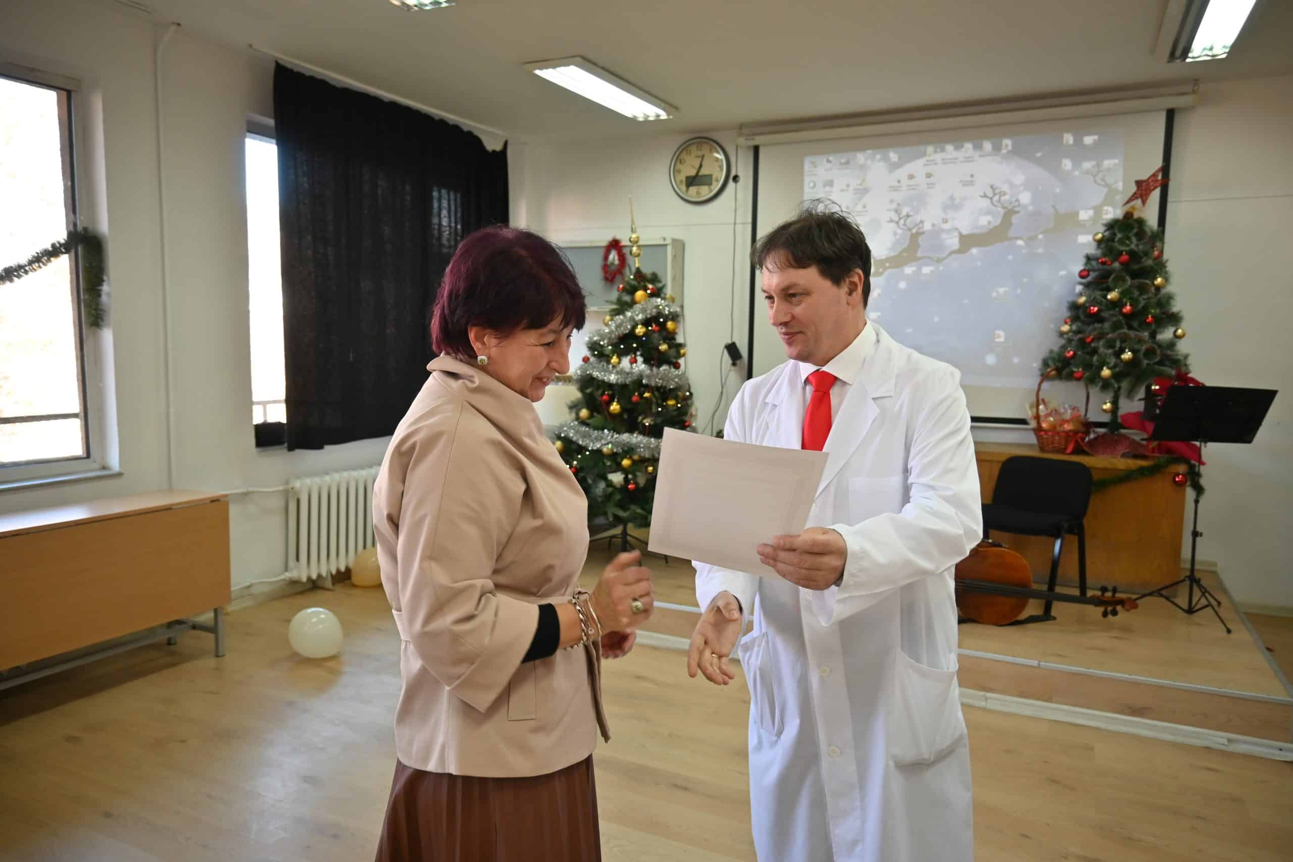 Празник на дарителите озари Клиниката по педиатрия към УМБАЛ „Свети Георги“ 4 dsc 8801 scaled